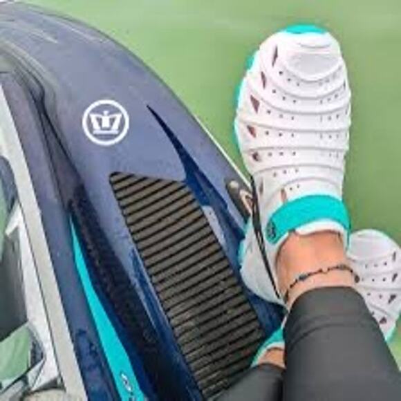 CrossKix 2.0 Blizzard White Aqua Closed Toe Water Shoes Men 7 / Women 8.5 NEW!! - Picture 4 of 12